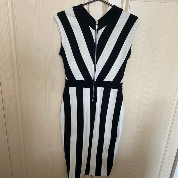 H&M black and white stripped dress - Picture 3 of 4